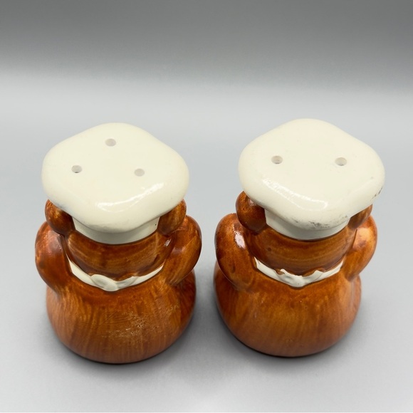 Vintage Bear Chef Salt & Pepper Shakers – Ceramic Pair with Stoppers - Picture 3 of 13